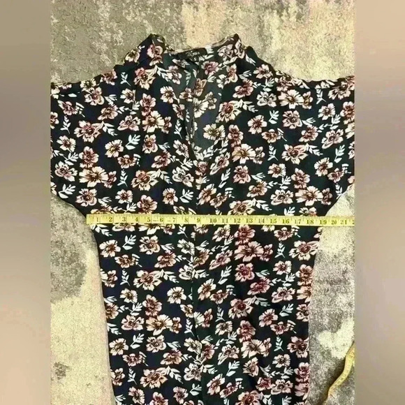 Women’s Katia Throw Over - Picture 7 of 9